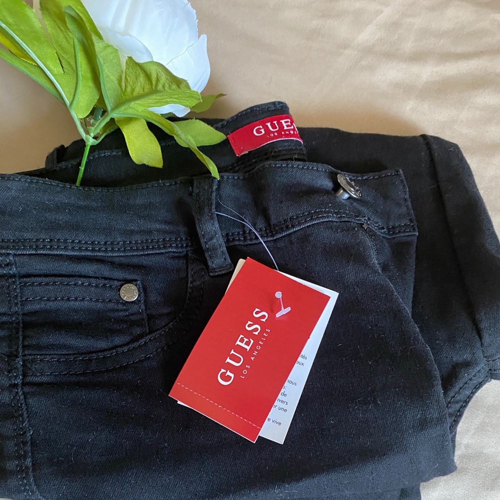 Women’s Guess jeans